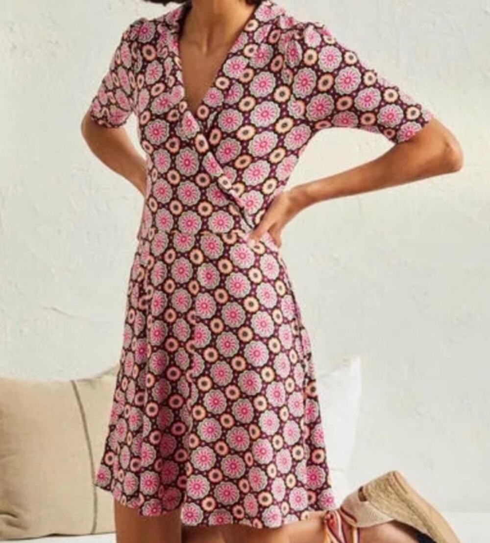 Boden Surplice Fit & Flare Dress Black Opulent Daisy Floral Artsy Retro Floral 8